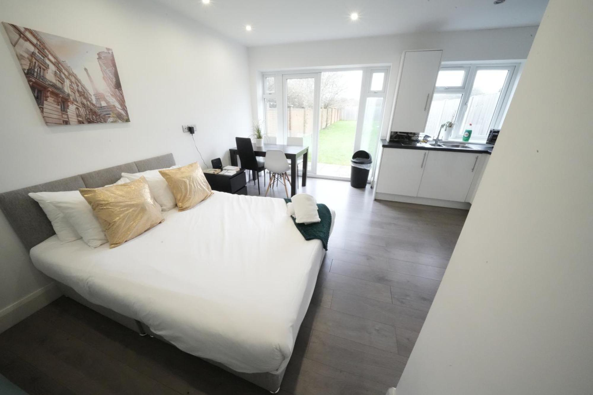 The Hatton Rooms Harlington  Exterior foto