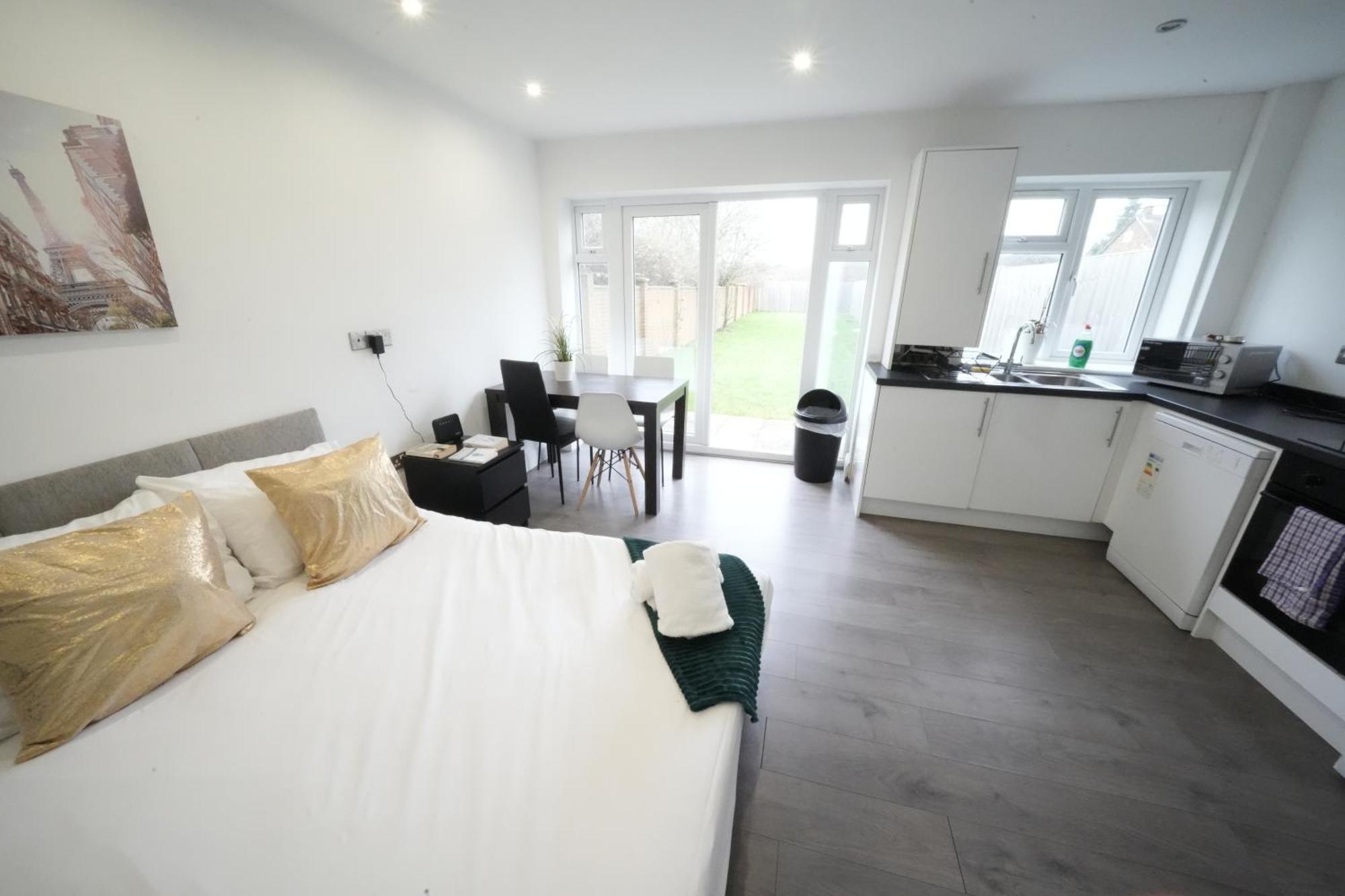The Hatton Rooms Harlington  Exterior foto