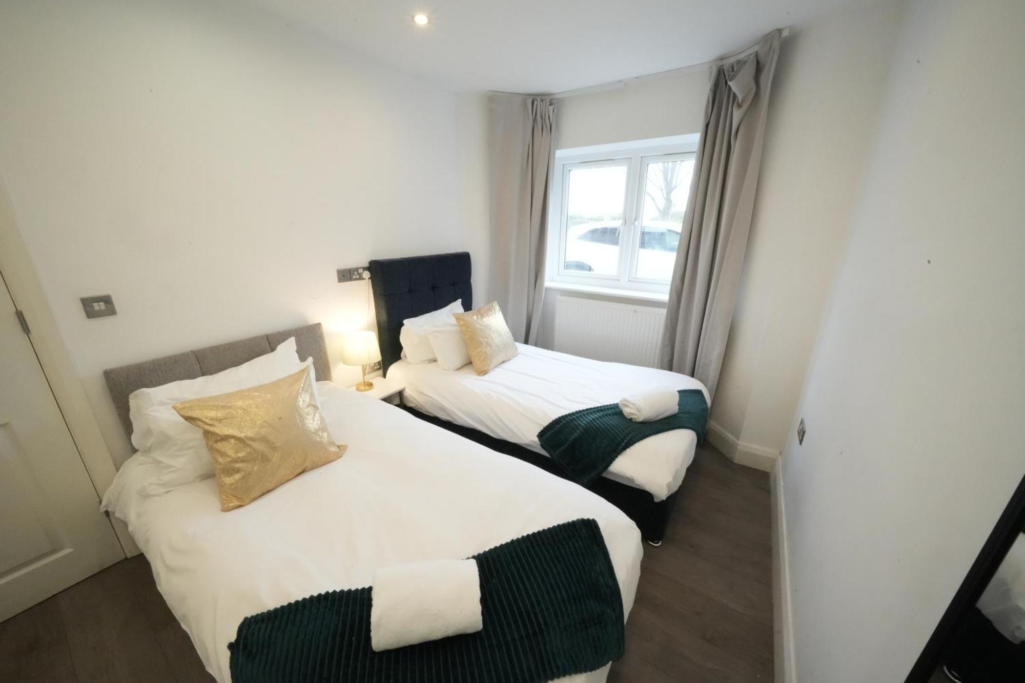 The Hatton Rooms Harlington  Exterior foto